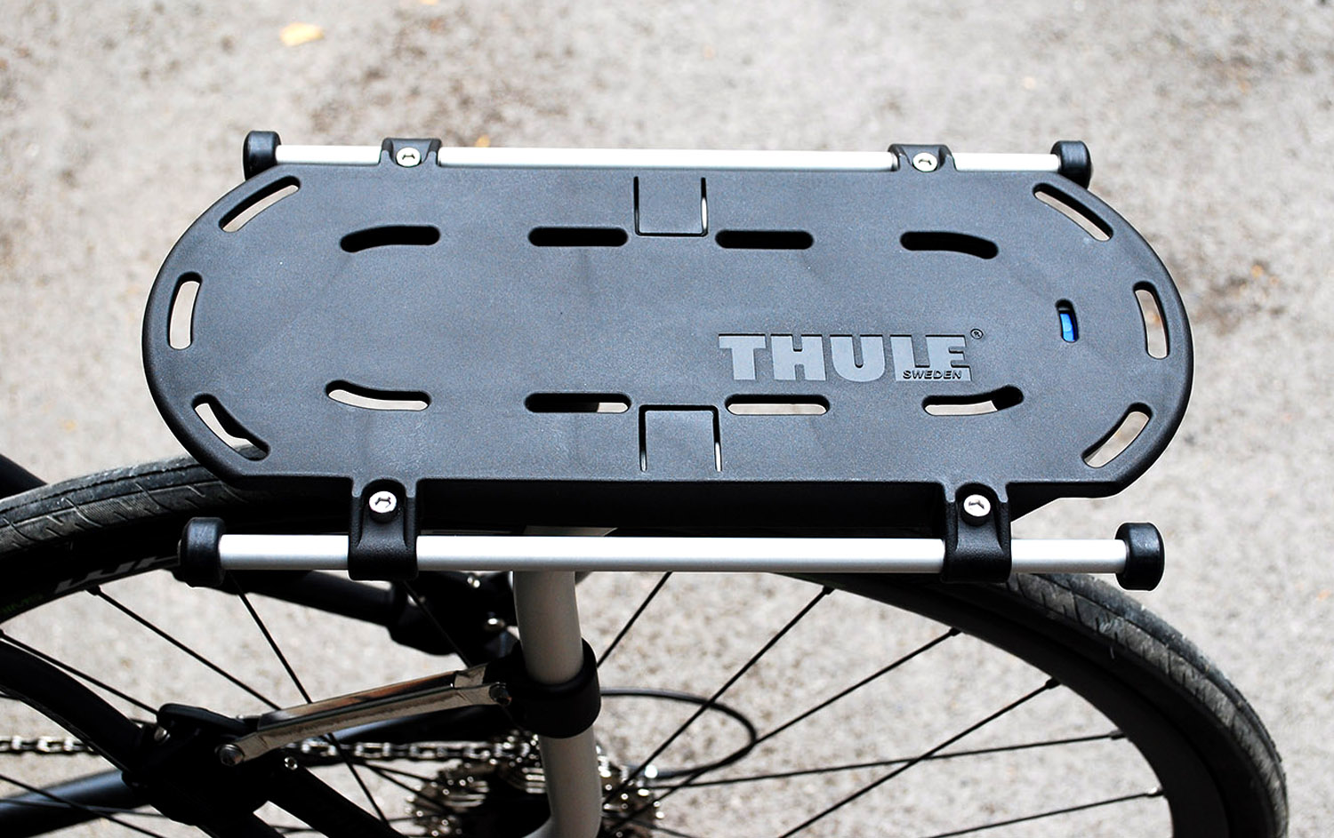 thule pack 'n pedal tour rack instructions